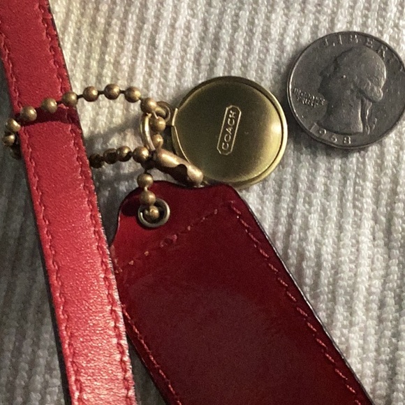 EUC Coach red patent signature top zip shoulder bag 13.5 x 10 - Picture 11 of 11